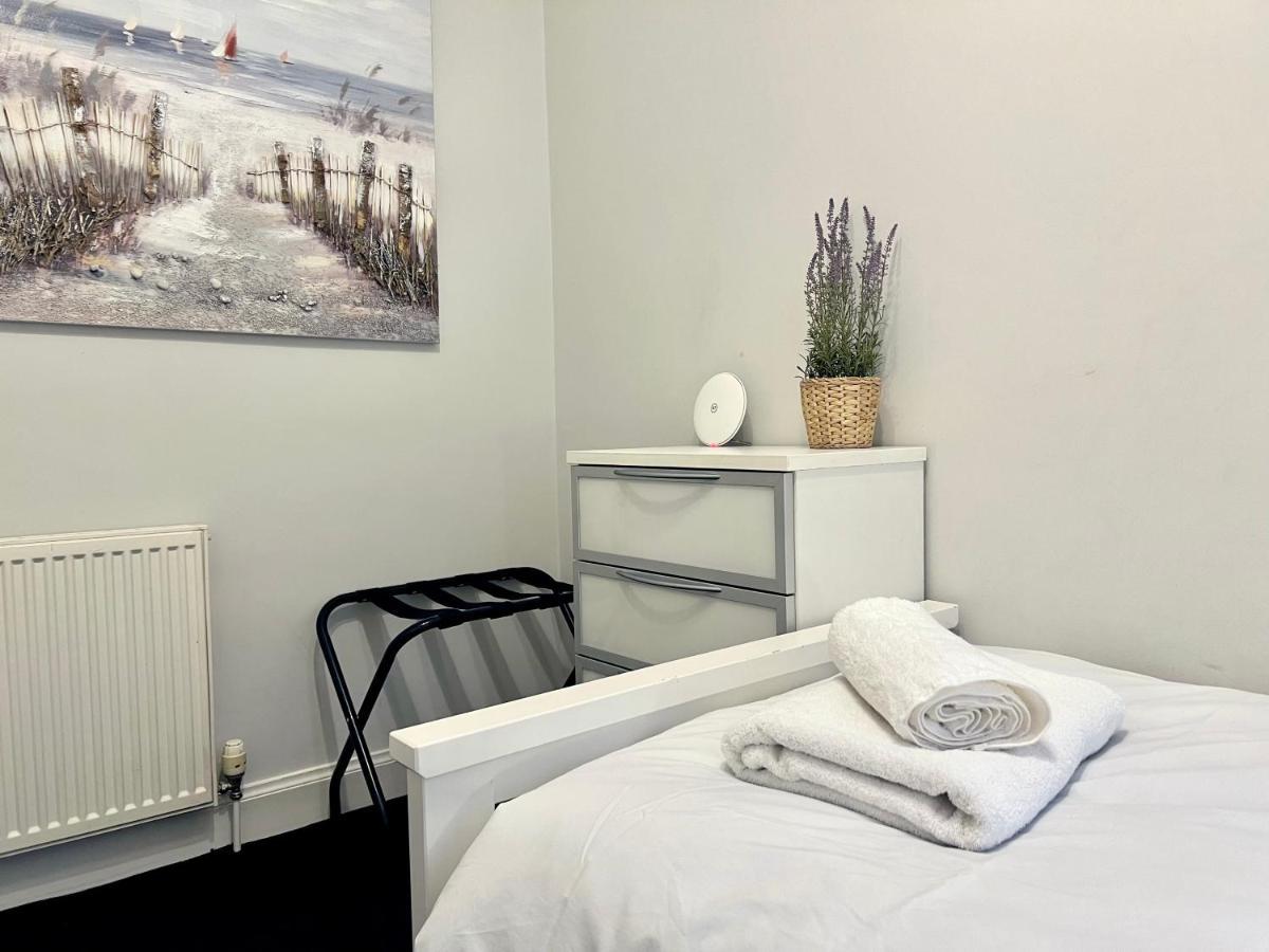 Roost Hill - Free Parking Zone Hotel Edinburgh Bagian luar foto